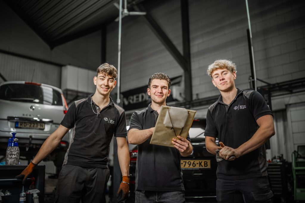 Kom werken bij het team van Autobedrijf Gert van den Berg