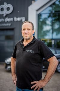 WhatsApp met Gert van Autobedrijf Gert van den Berg